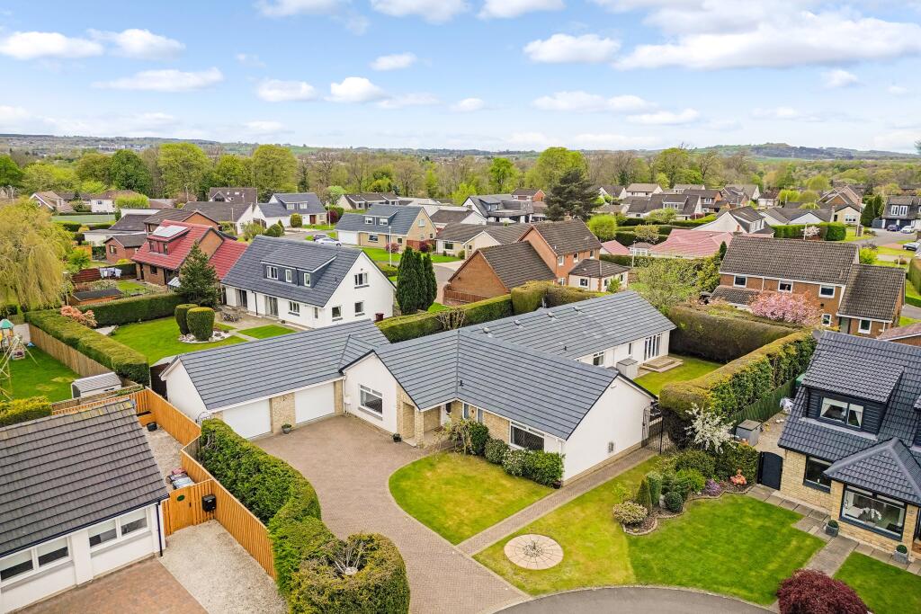5 bedroom bungalow for sale in Barassie Court, Bothwell, Glasgow, G71