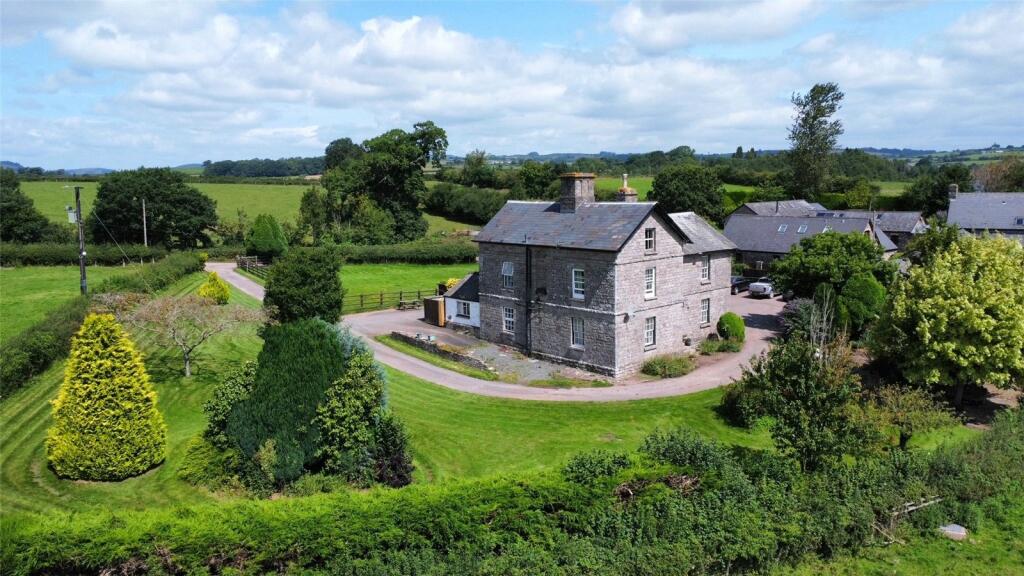 4 bedroom detached house for sale in Lower Pontgwilym, Brecon, Brecon