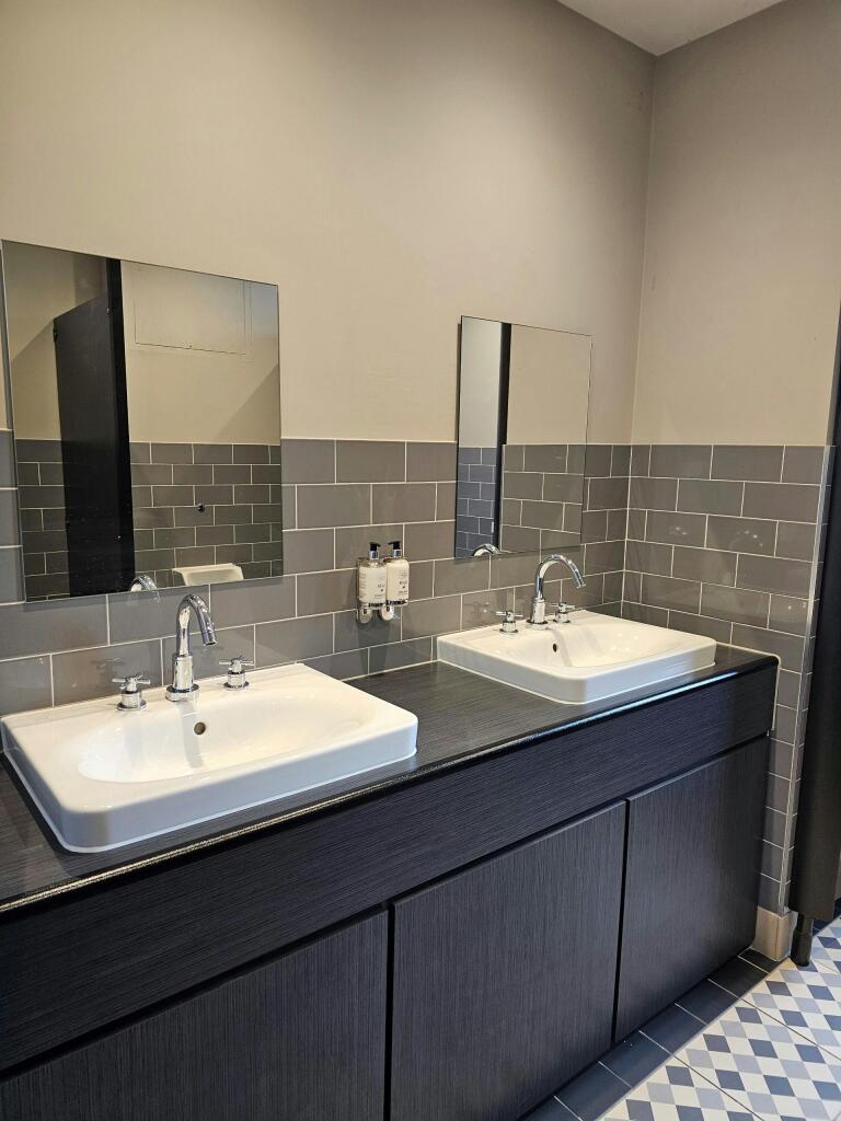 thumbnail_image003 6.jpg