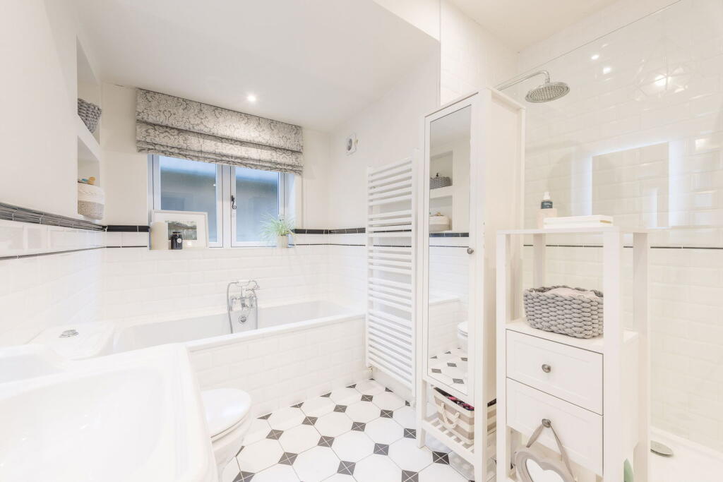 Additional property image - Mayfield Road,Wylde Green,Sutton Coldfield,B73 5QJ