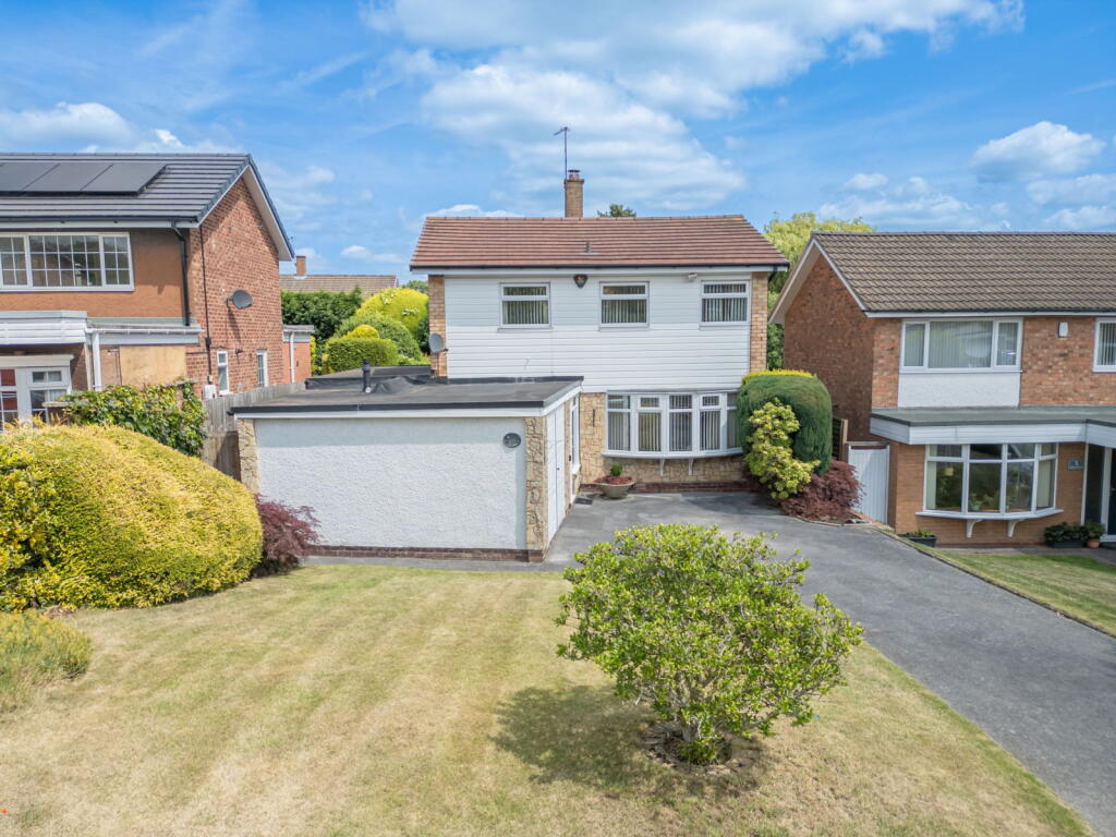 Main image of property: Hilton Drive, Sutton Coldfield, B72 1EQ