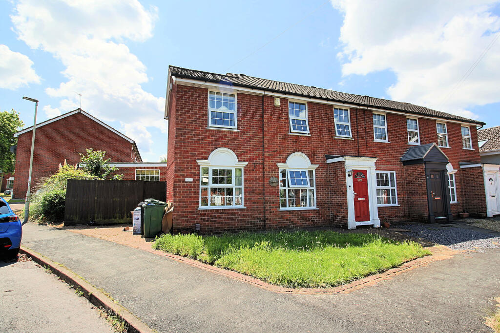 3 bedroom end of terrace house for sale in Wolsey Way, Syston, LE7
