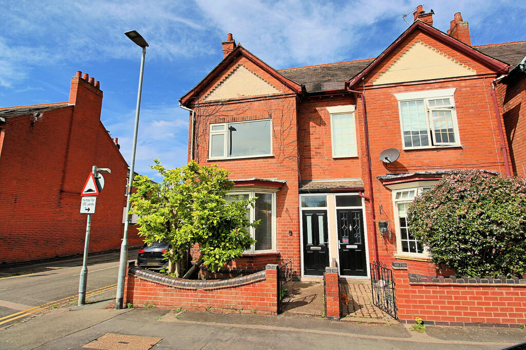 4 bedroom semidetached house for sale in Broad Street, Syston, LE7
