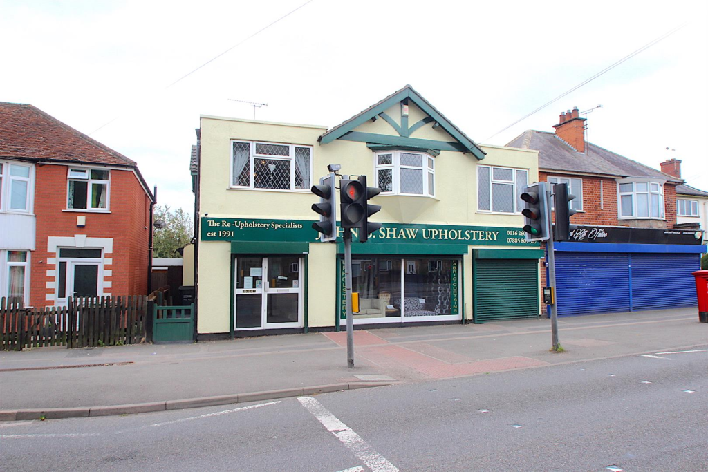 4 bedroom detached house for sale in Melton Road, Syston, Leicester, LE7