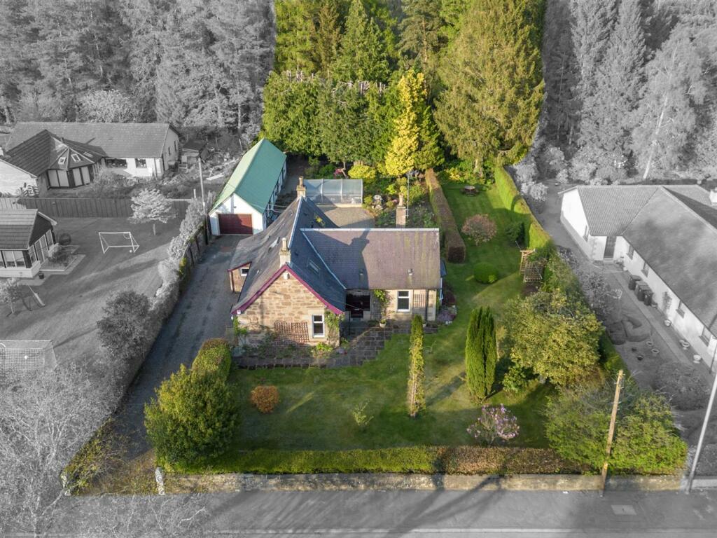 Main image of property: Inglesyde, Coupar Angus Road, Blairgowrie, PH10 6JY