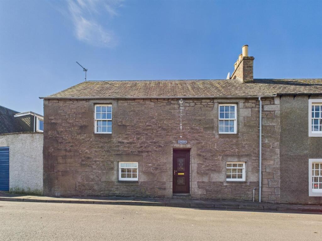 Main image of property: Caberfeidh, Upper Granco Street, Dunning, PH2 0RX
