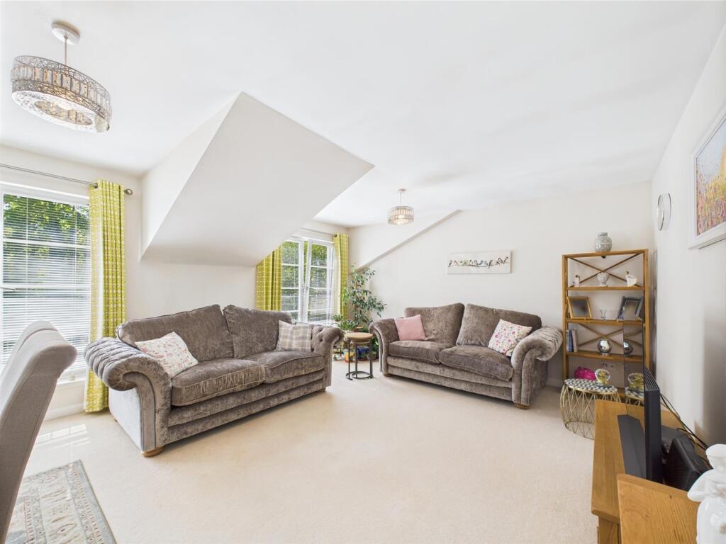 Main image of property: 26c Cleeve Park, Perth, PH1 1GY