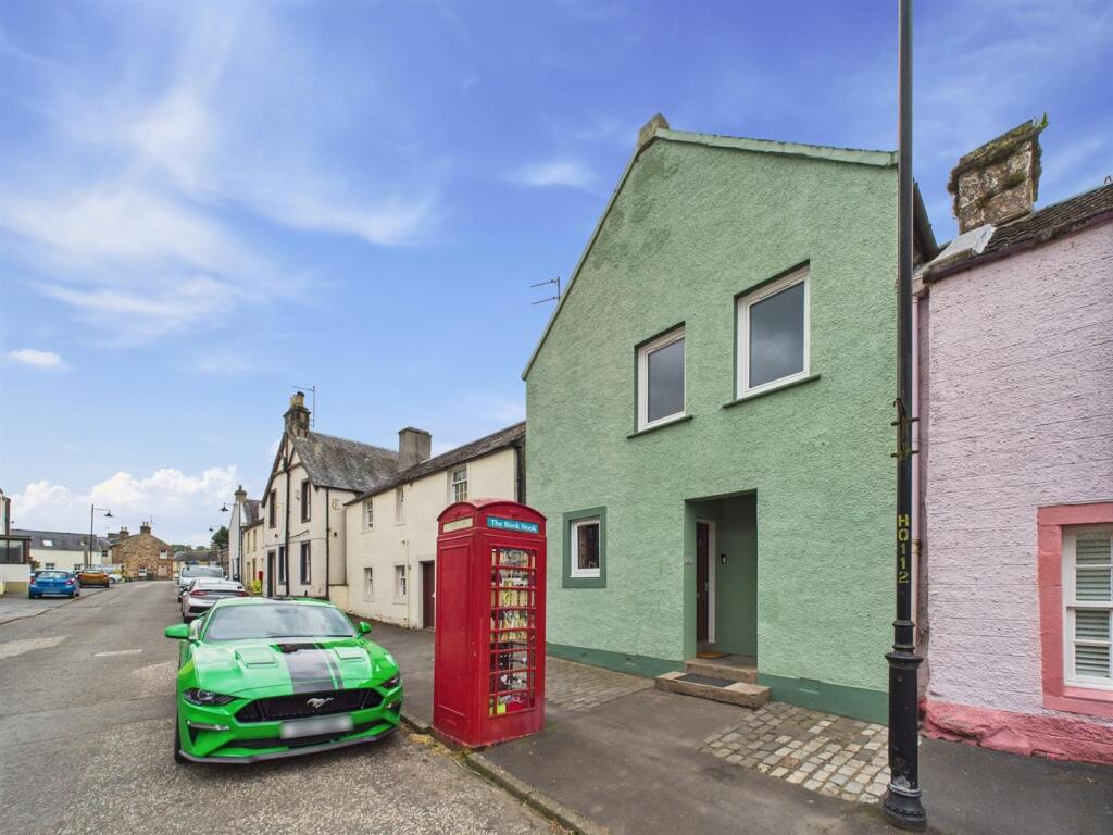 Main image of property: 20 Main Street, Abernethy, PH2 9JH