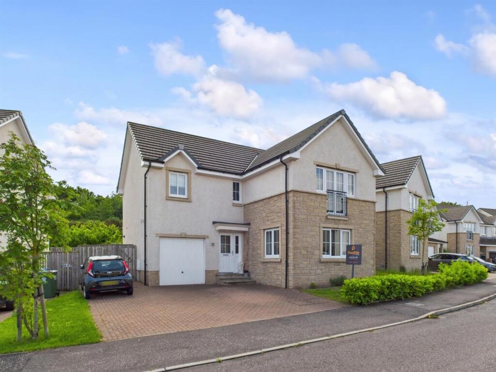 Main image of property: 15 Windyedge Drive, Perth, PH2 0GH