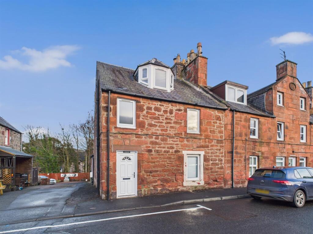 Main image of property: Fetteresk, Back Street, Bridge Of Earn, Perth, PH2 9AB