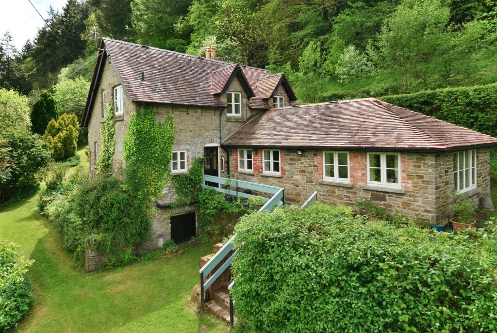 3 bedroom detached house for sale in Kington, Herefordshire with Land, HR5