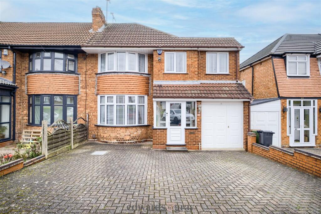 3 bedroom semidetached house for sale in Coniston Avenue, Solihull