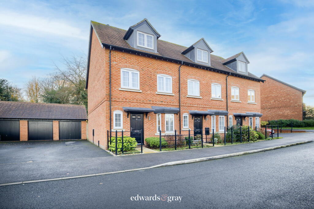 Additional property image - Coleshill, Warwickshire, B46 1AN
