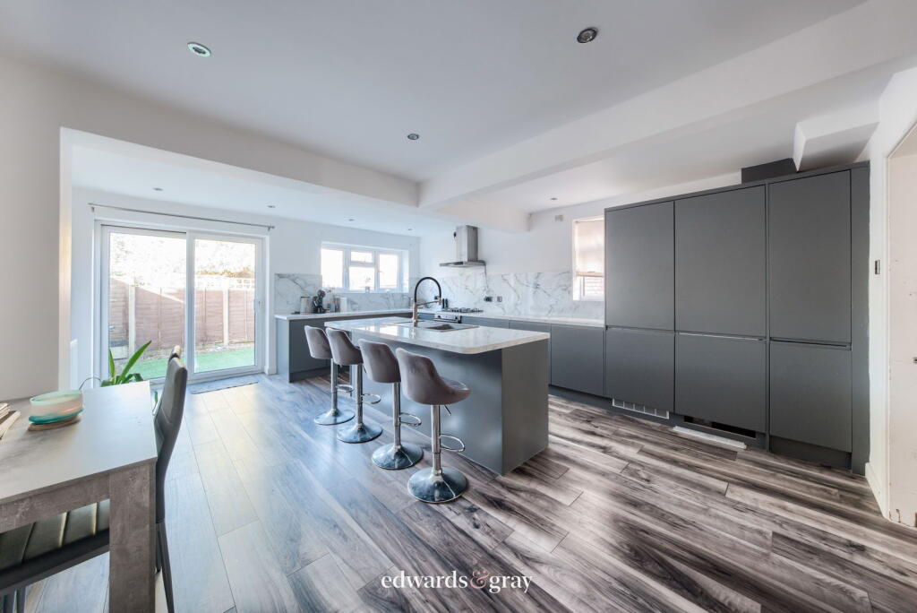 Additional property image - Mowe Croft, Marston Green, B37 7EN