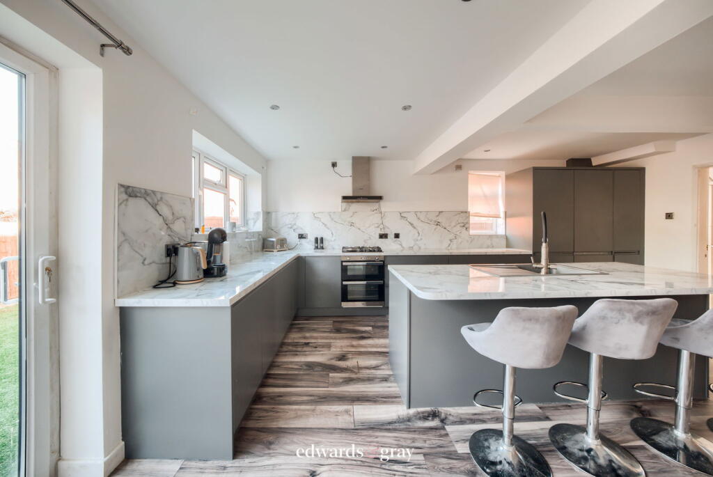 Additional property image - Mowe Croft, Marston Green, B37 7EN