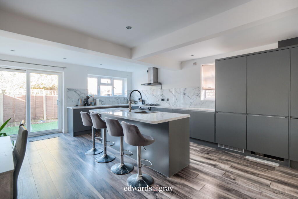 Additional property image - Mowe Croft, Marston Green, B37 7EN