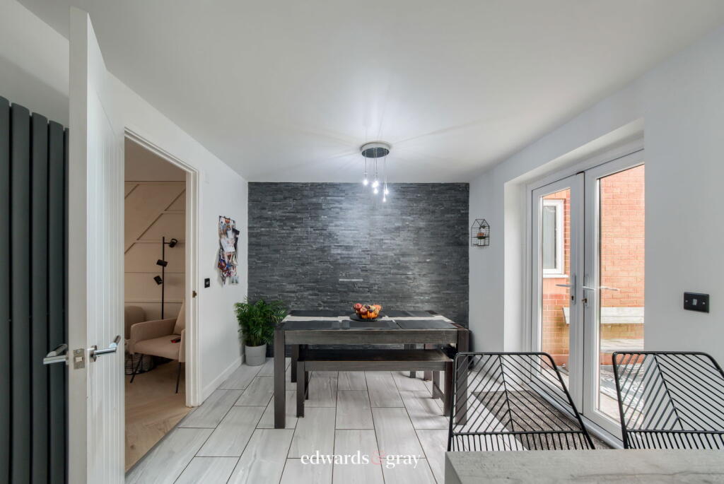 Additional property image - Pinbury Croft, Marston Green, B37 7RQ