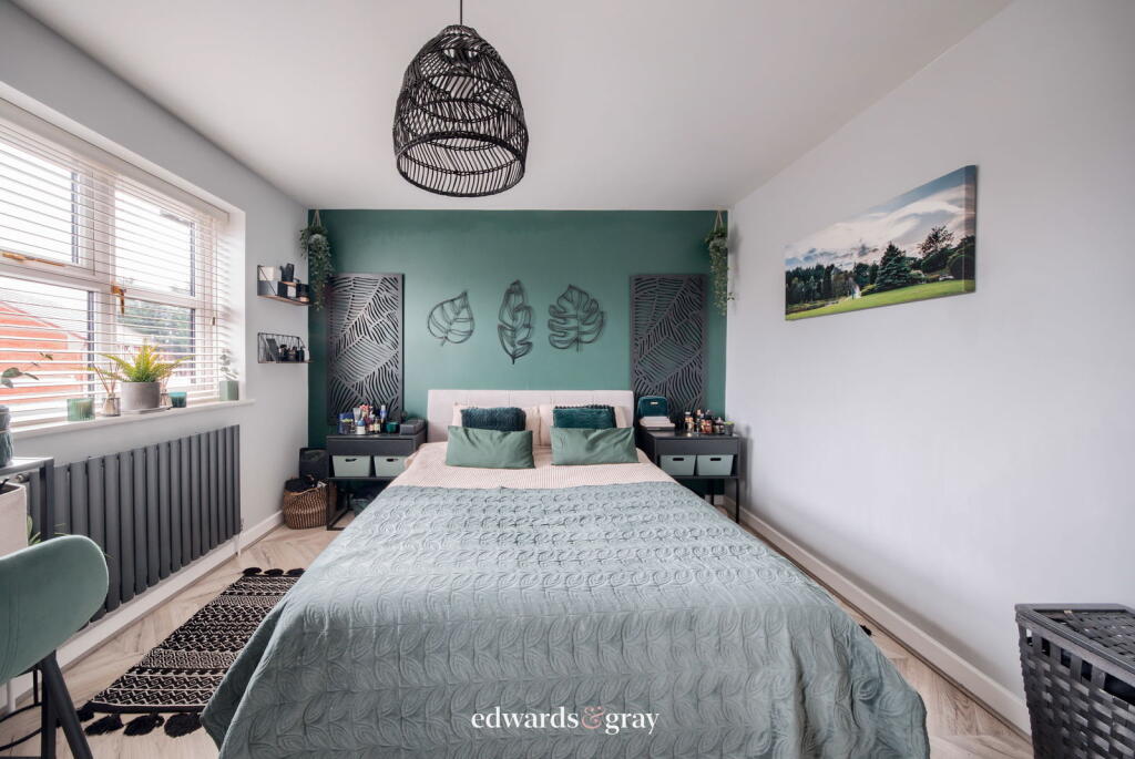 Additional property image - Pinbury Croft, Marston Green, B37 7RQ