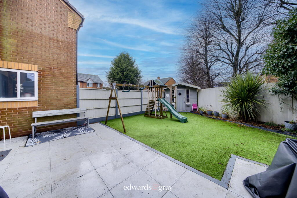 Additional property image - Pinbury Croft, Marston Green, B37 7RQ