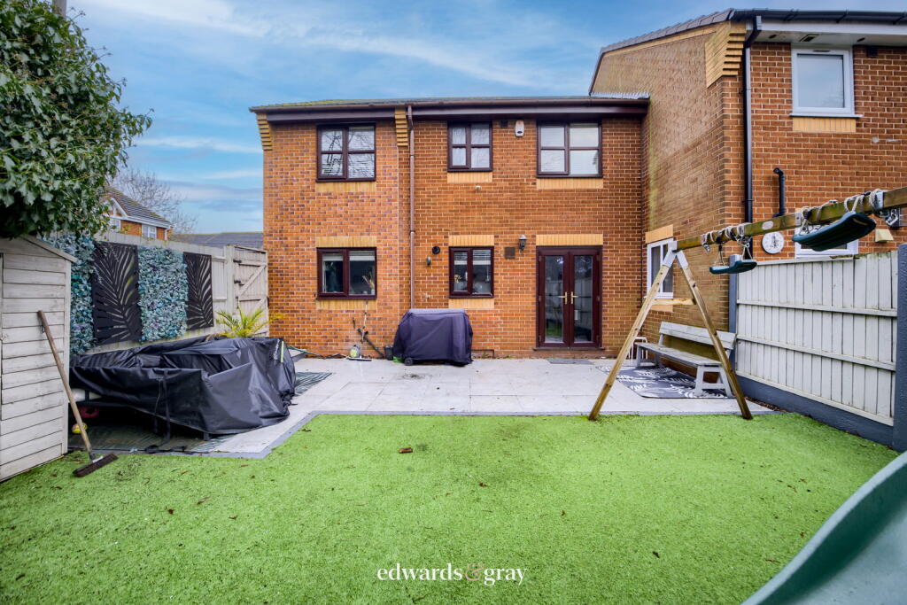 Additional property image - Pinbury Croft, Marston Green, B37 7RQ