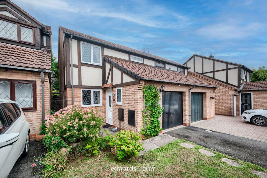 Main image of property: Tilesford Close, Monkspath, Solihull, B90 4YF