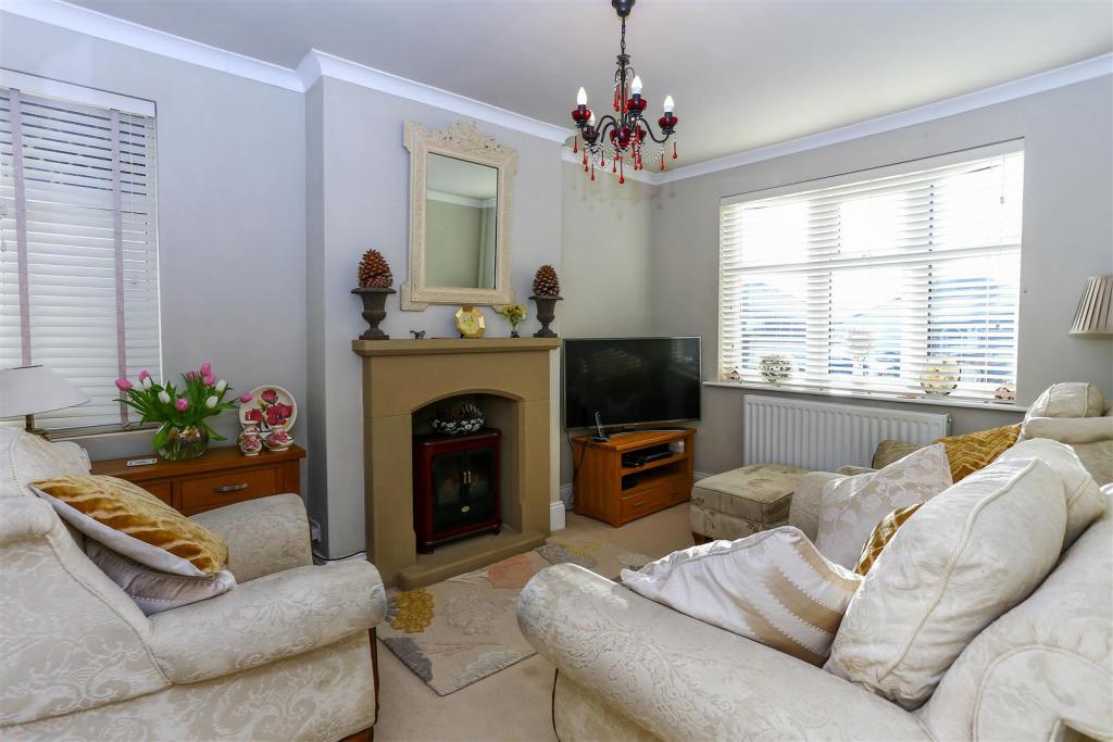 3 Bedroom Detached Bungalow For Sale In Park Lane Knypersley Stoke On