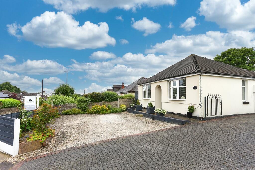3 bedroom detached bungalow for sale in Park Lane, Knypersley, StokeOn