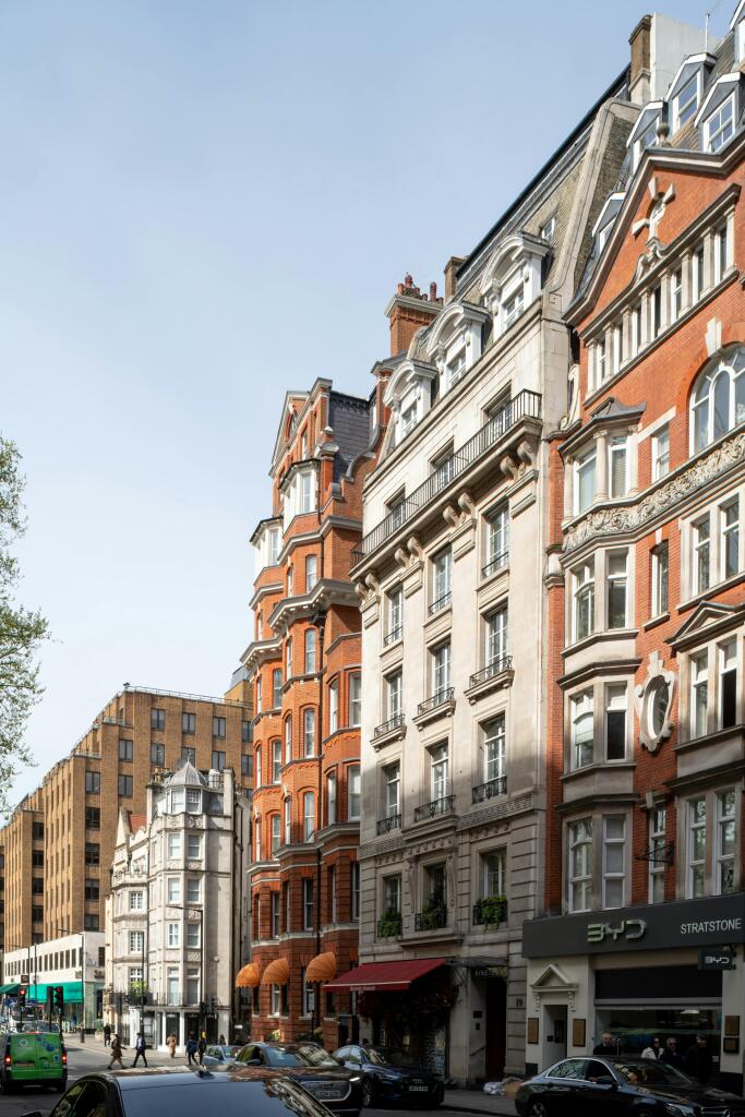 982 02 BERKELEY ST JT3 LTD.jpg