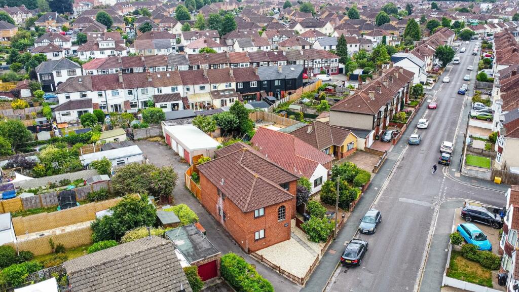 Main image of property: Gorelangton Court, Bloomfield Road, St Anne's, Bristol, BS4 3QU