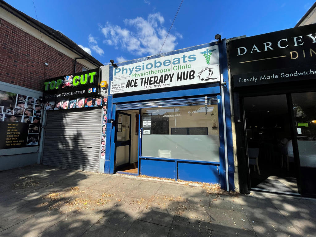 High street retail property to lease in Hollyhedge Road, West Bromwich, West Midlands, B71