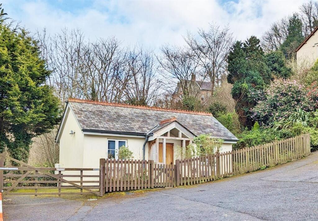 Main image of property: Lynway, Lynton
