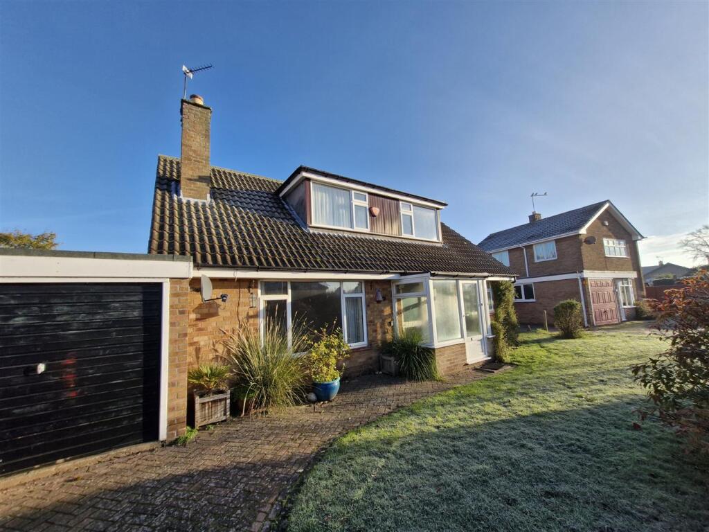 Main image of property: Rivermead, Newark