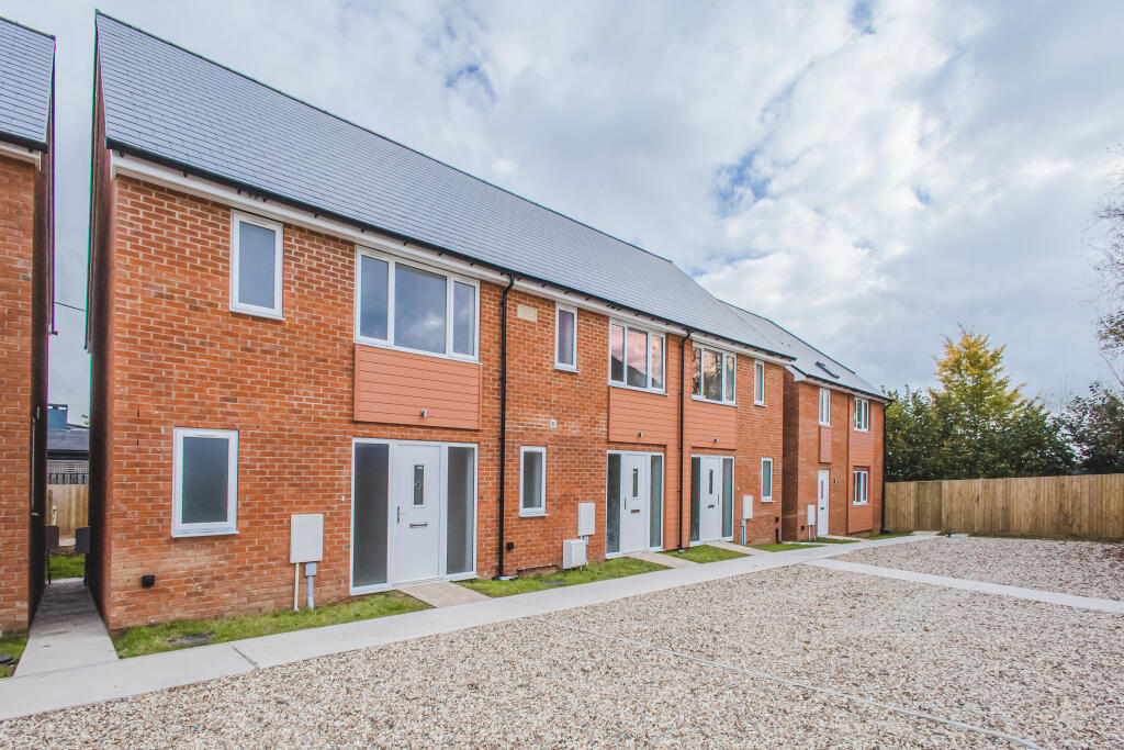 Main image of property: 6, Swan Hill, Shrivenham, Swindon, SN6