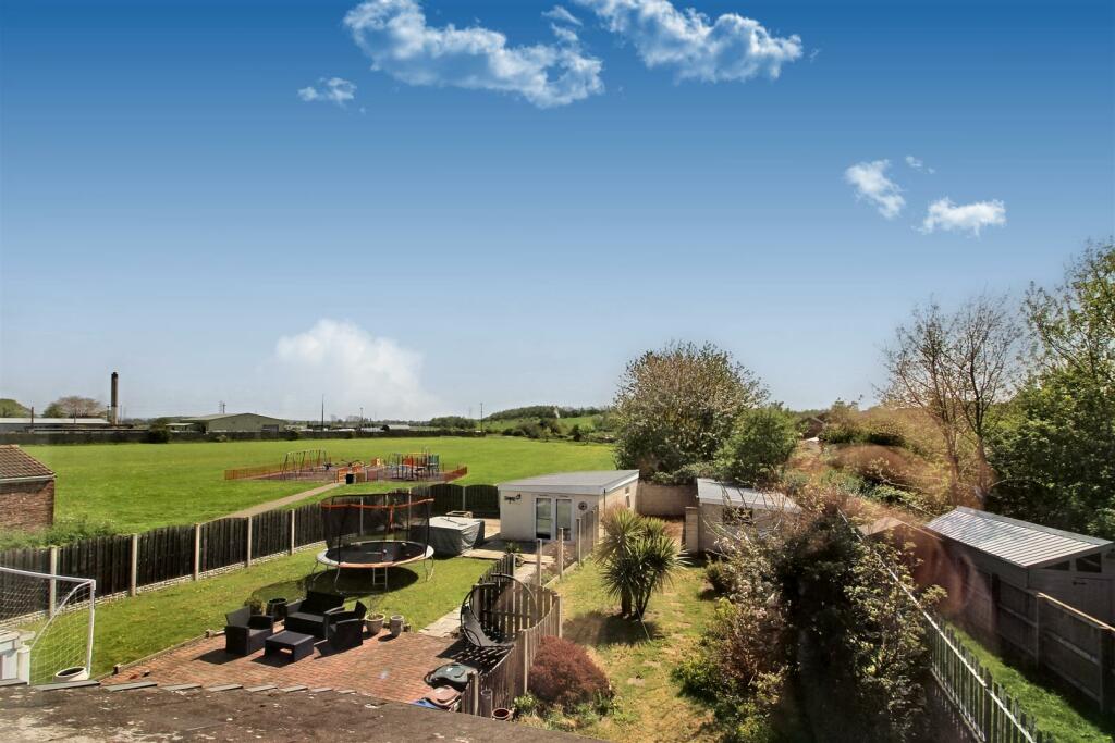 SemiDetached to rent on Station Road, Wombwell, Barnsley, S73 0BW