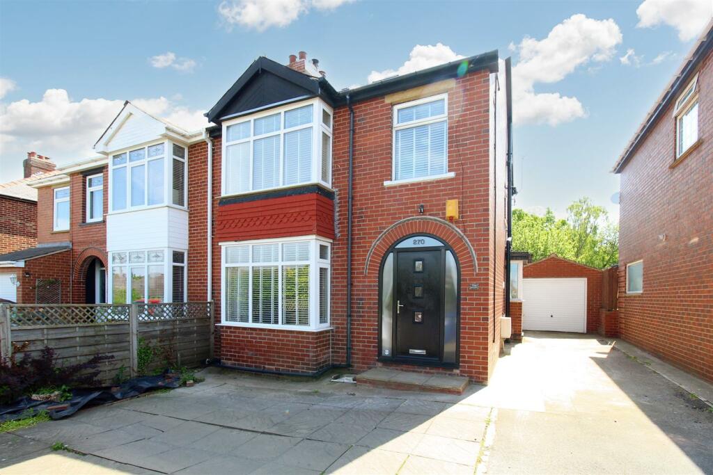 4 bedroom semidetached house for sale in Sackup Lane, Darton, Barnsley