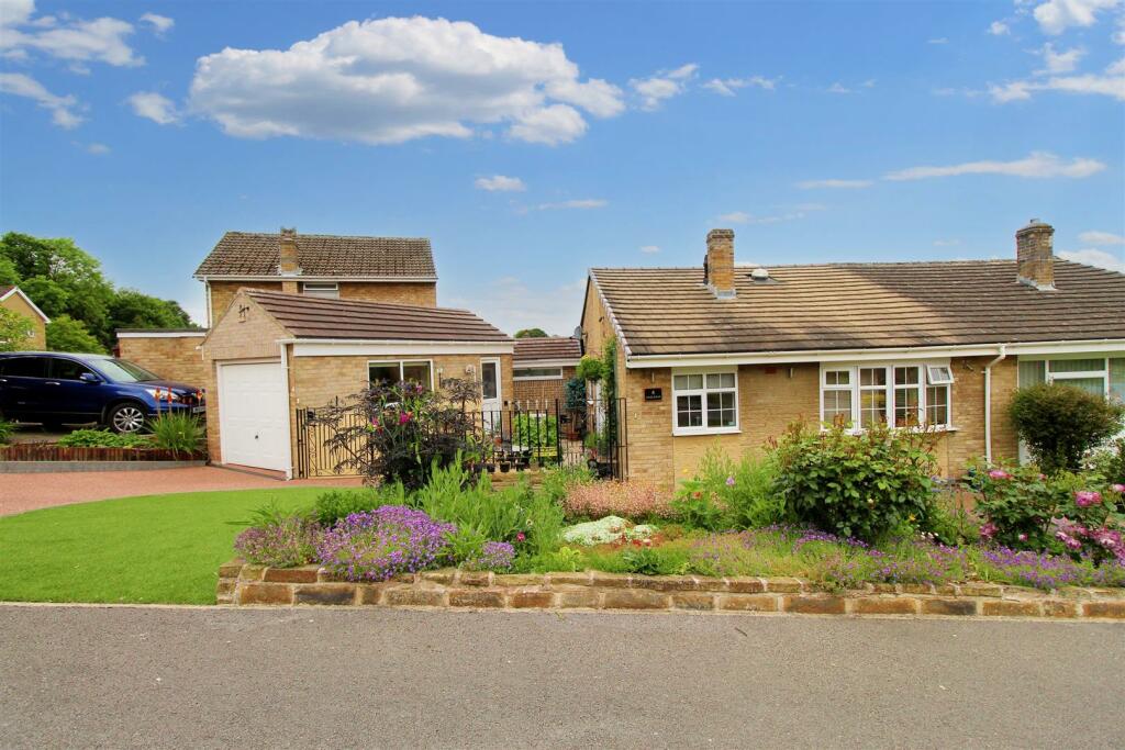 Main image of property: Oakleigh, Cawthorne, Barnsley S75 4EU