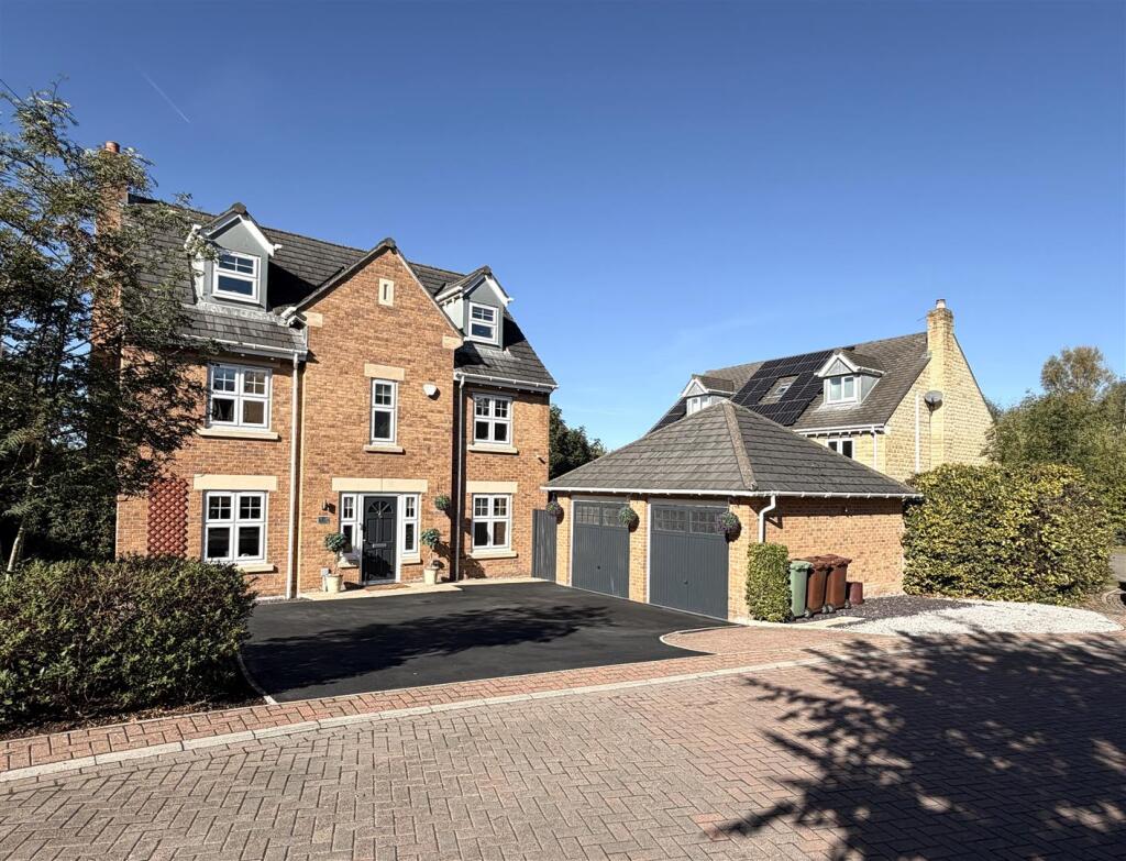 Main image of property: Henry Moore Court, Woolley Grange, Barnsley, S75 5QS