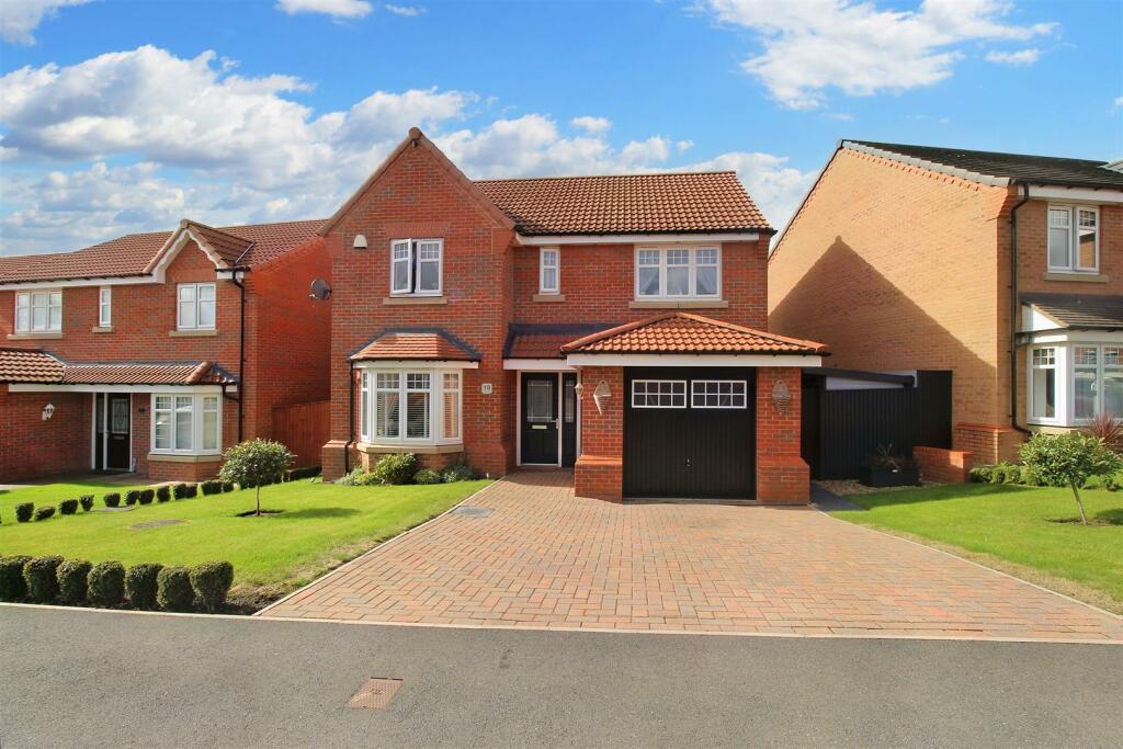 4 bedroom detached house for rent in Lidgett Road, Mapplewell, Barnsley