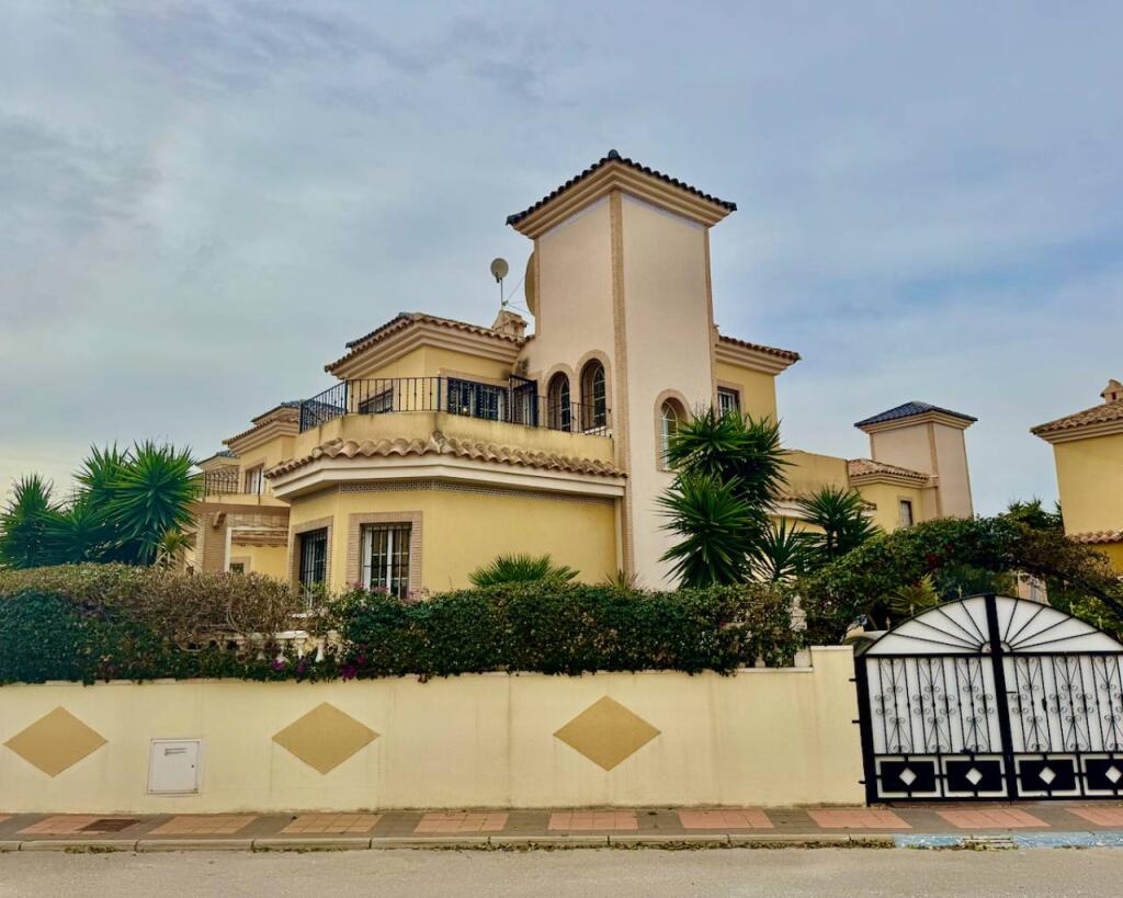 Main image of property: Algorfa