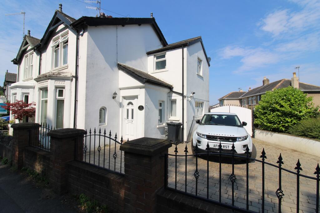2 bedroom semidetached house for sale in Lancaster Road, Carnforth, LA5