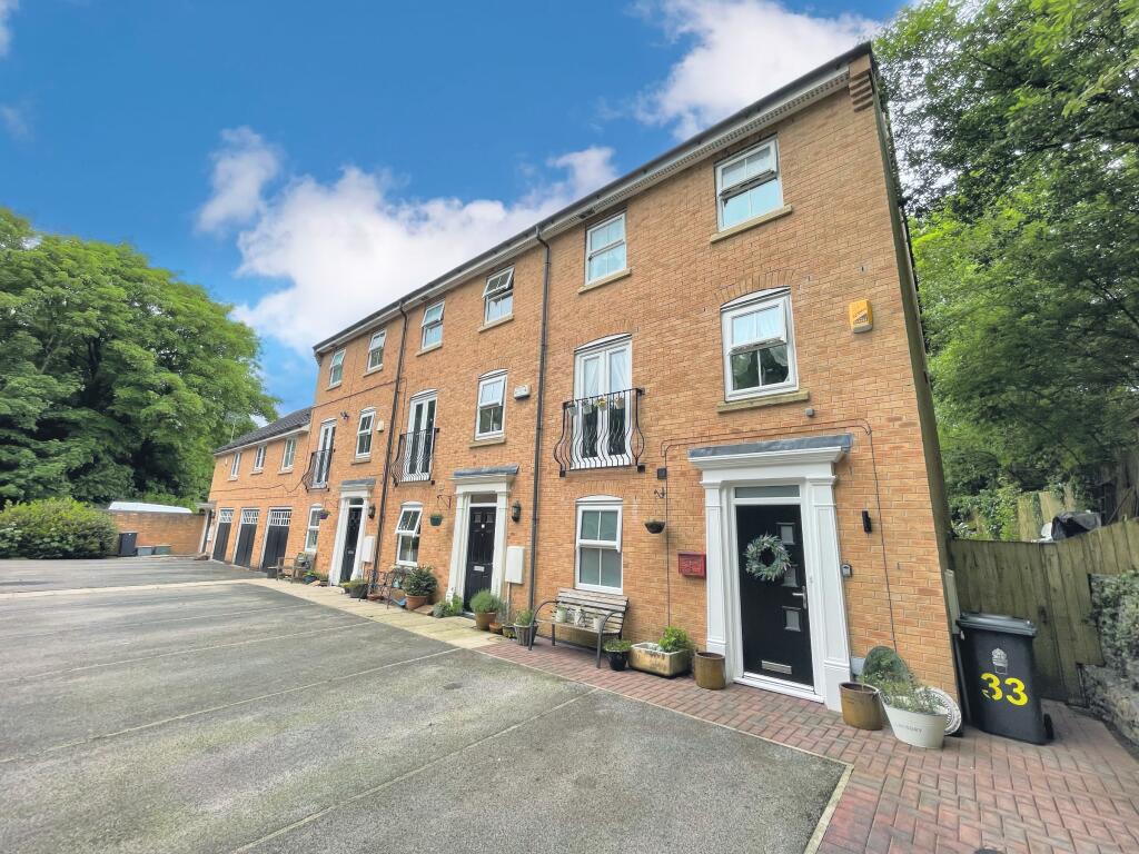 4 bedroom terraced house for sale in Bridgeside, Carnforth, LA5