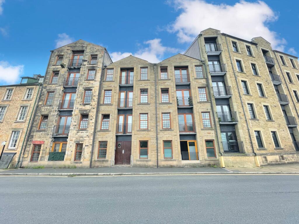 Main image of property: Stylish Ground Floor Apartment, Riverside Lofts, - St. Georges Quay, Lancaster