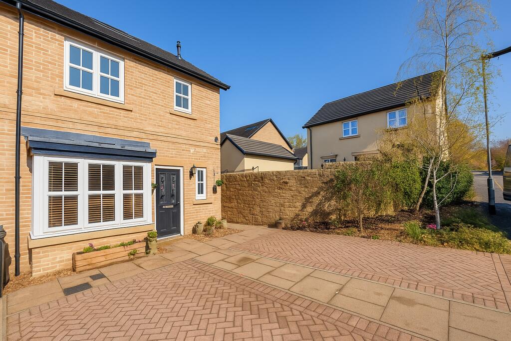 4 bedroom terraced house