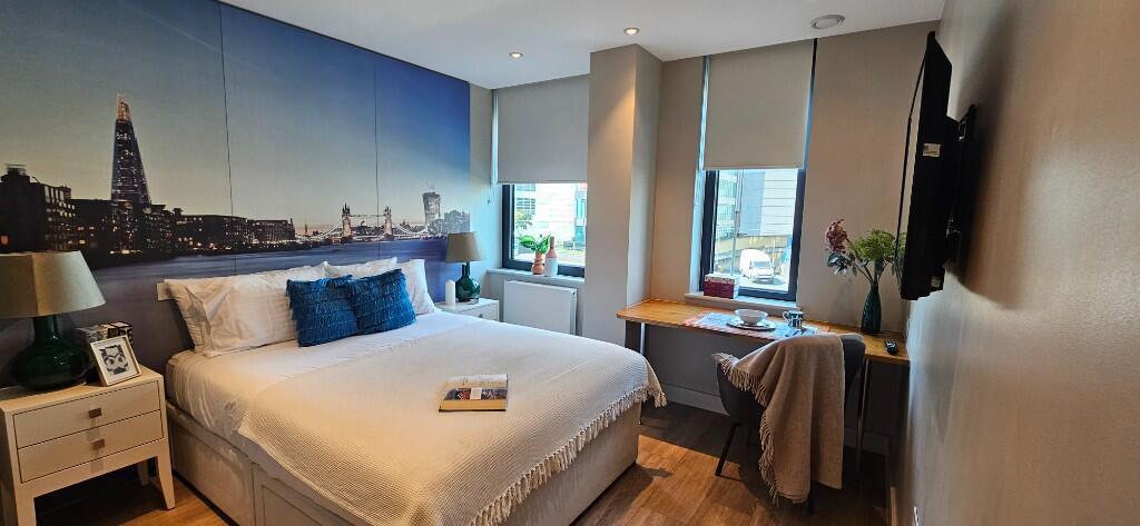 Main image of property: Wellesley Road, Croydon, London, CR0