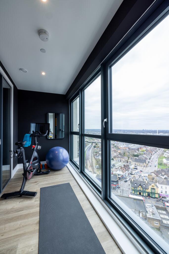 Additional property image - Station Road, Croydon, CR0
