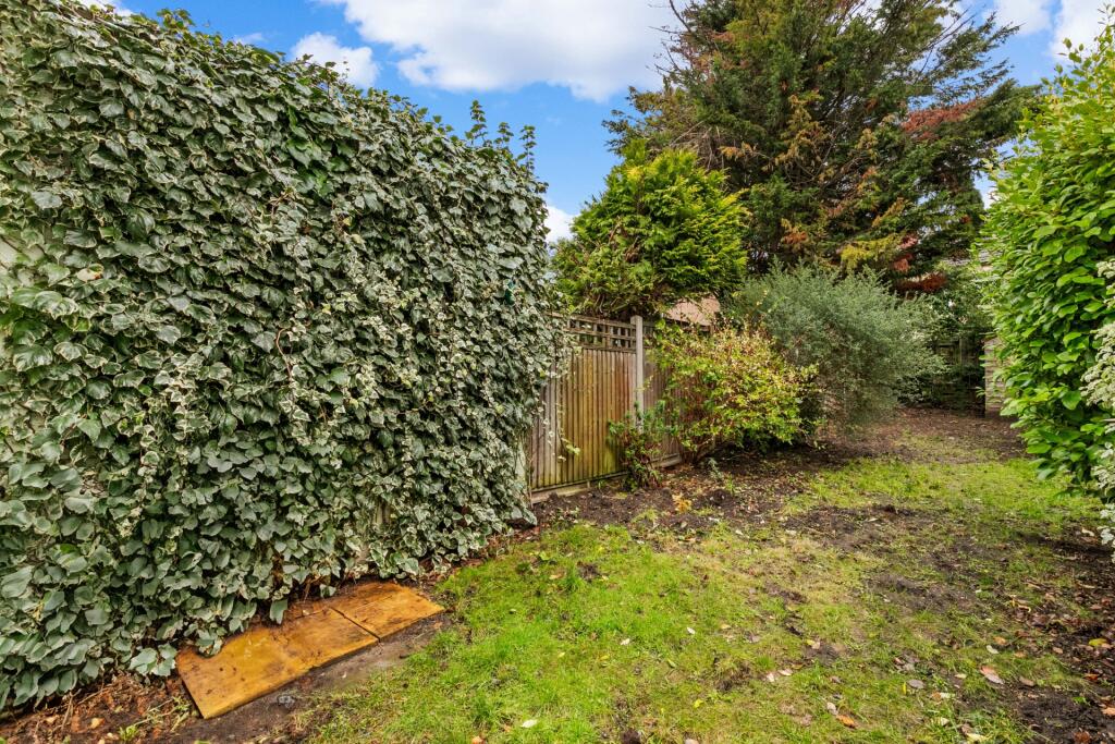 Additional property image - Oval Road, Croydon, CR0