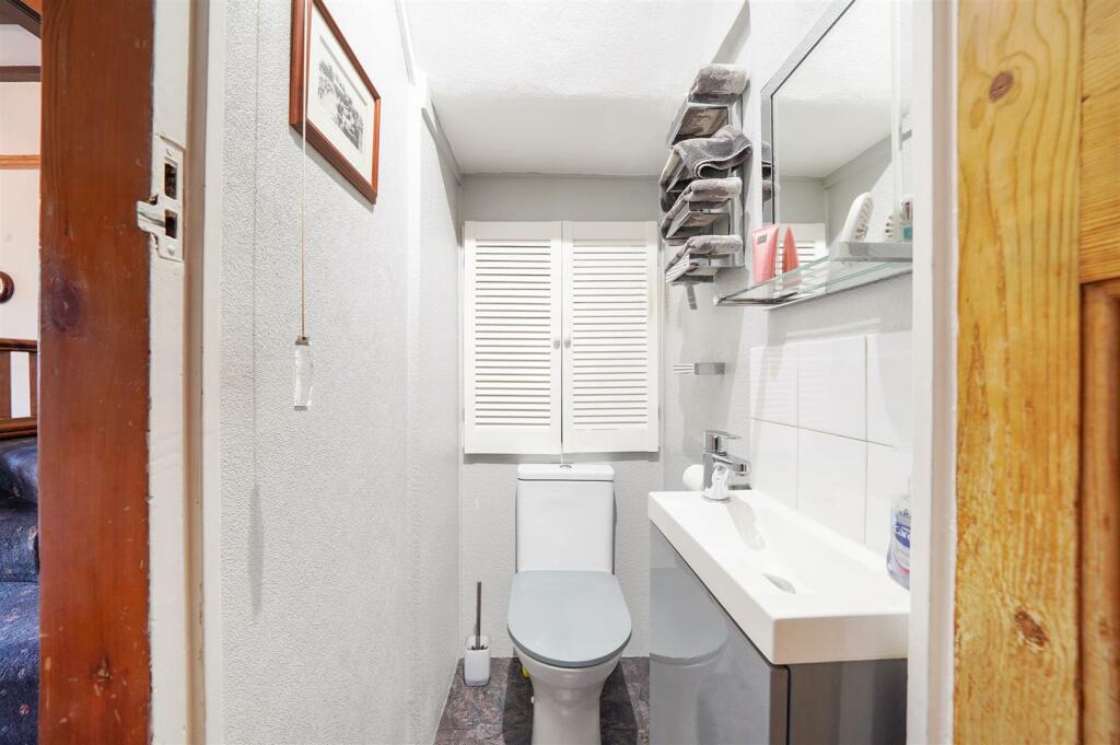 Additional property image - Carlyle Road, Croydon