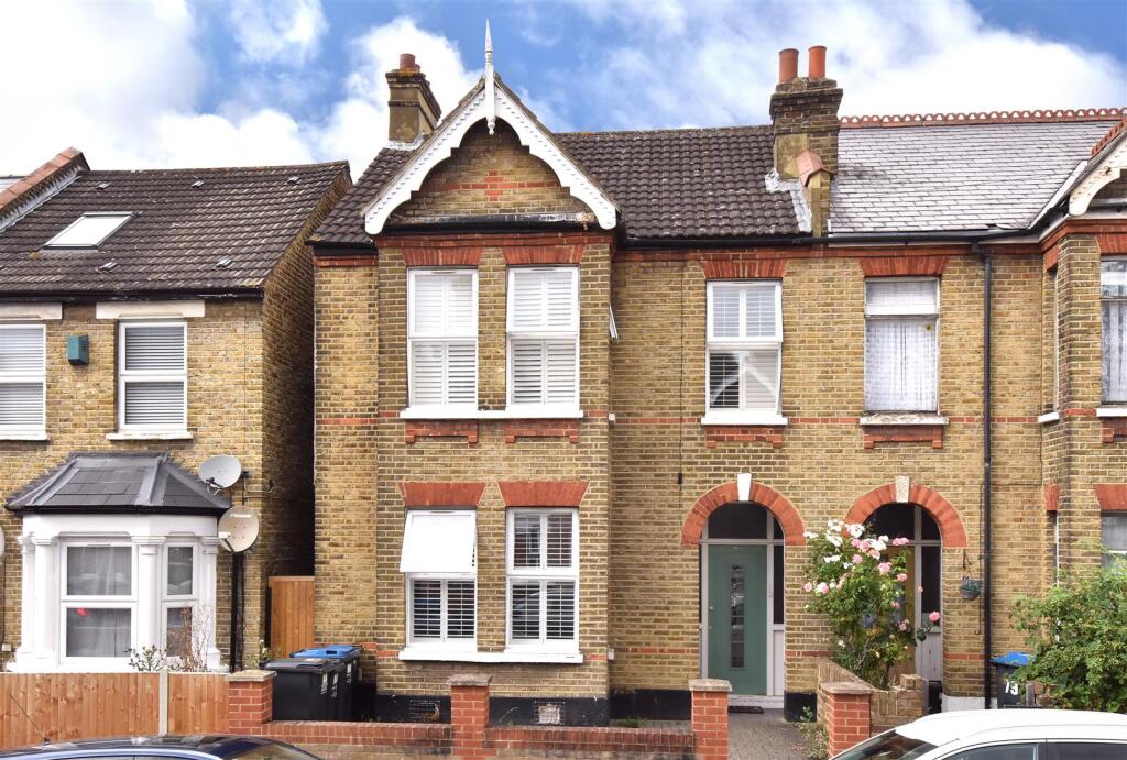 Main image of property: Woodville Road, London