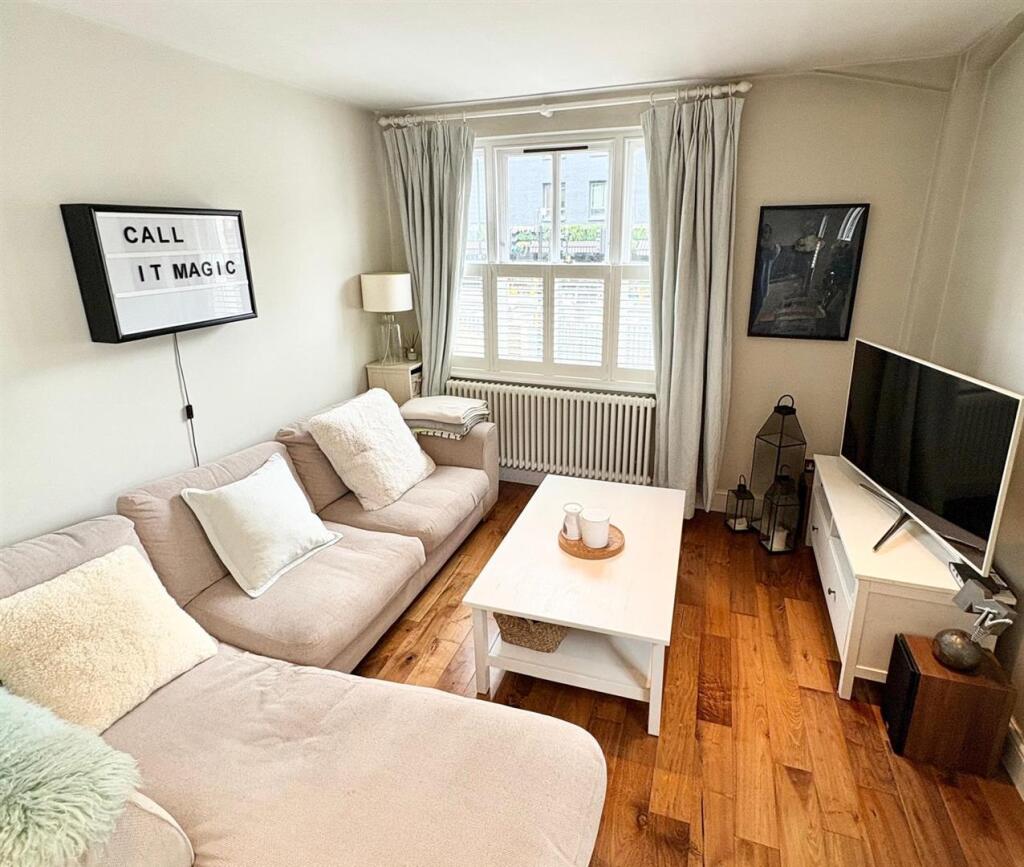 Main image of property: Temple Street, London