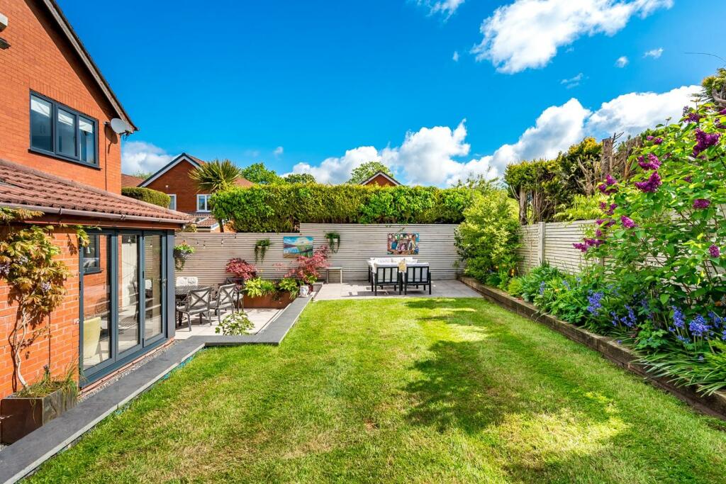 4 bedroom detached house for sale in Shillingstone Close, Bolton, BL2